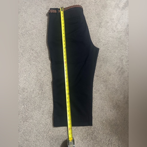 BANDOLINO WOMEN BELTED
MAUREEN STRETCHY CLASSIC
CAPRI LENGTH PANTS Size 16 - Picture 11 of 11